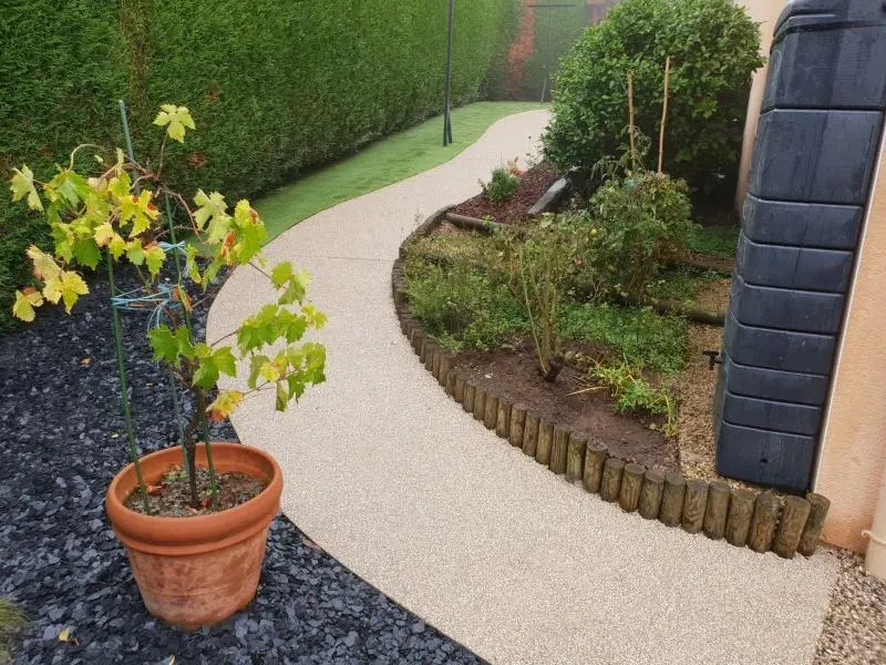 Entretien régulier jardin près de La Chapelle-sous-Dun